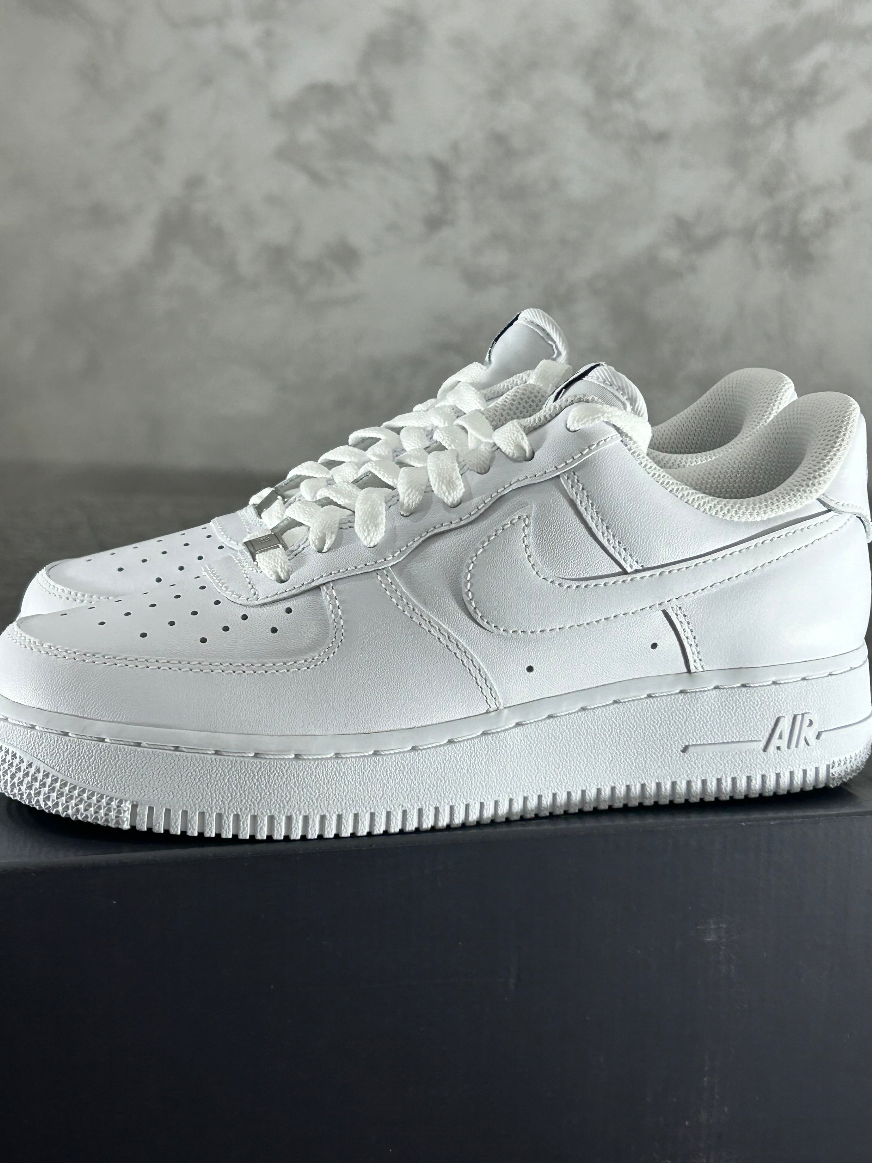 Nike Air Force 1 “07 FLYEASE