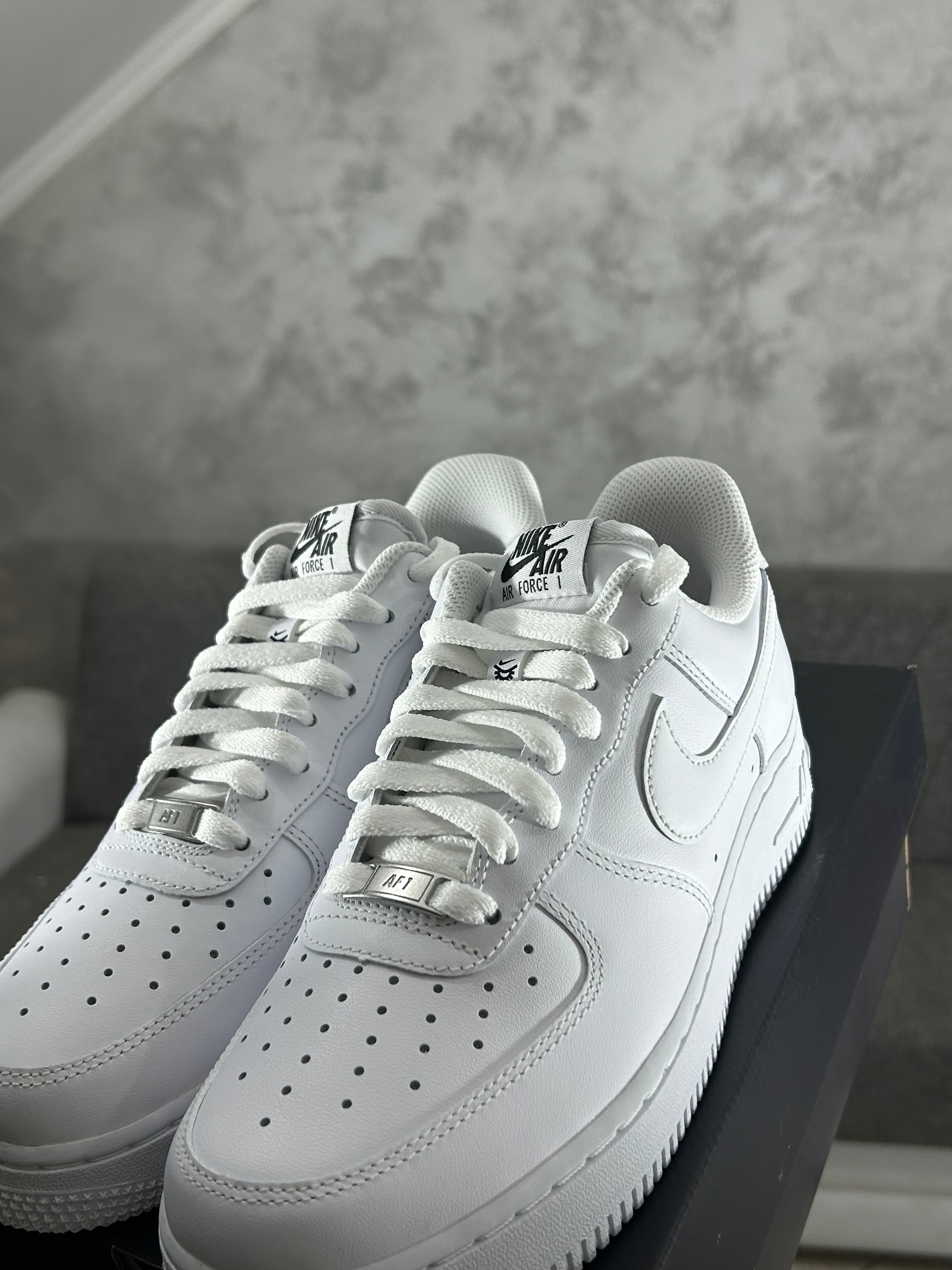 Nike Air Force 1 “07 FLYEASE