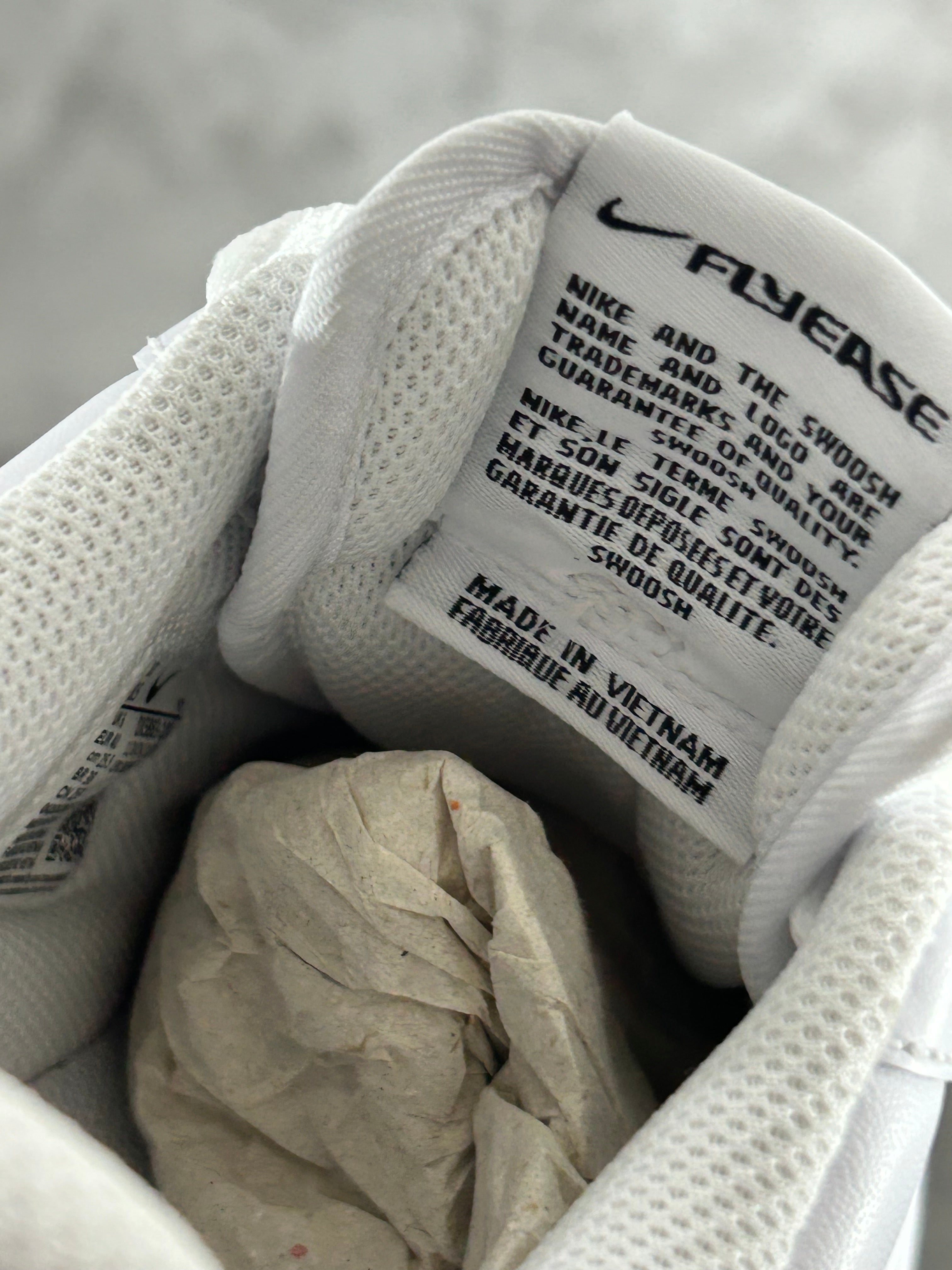 Nike Air Force 1 “07 FLYEASE