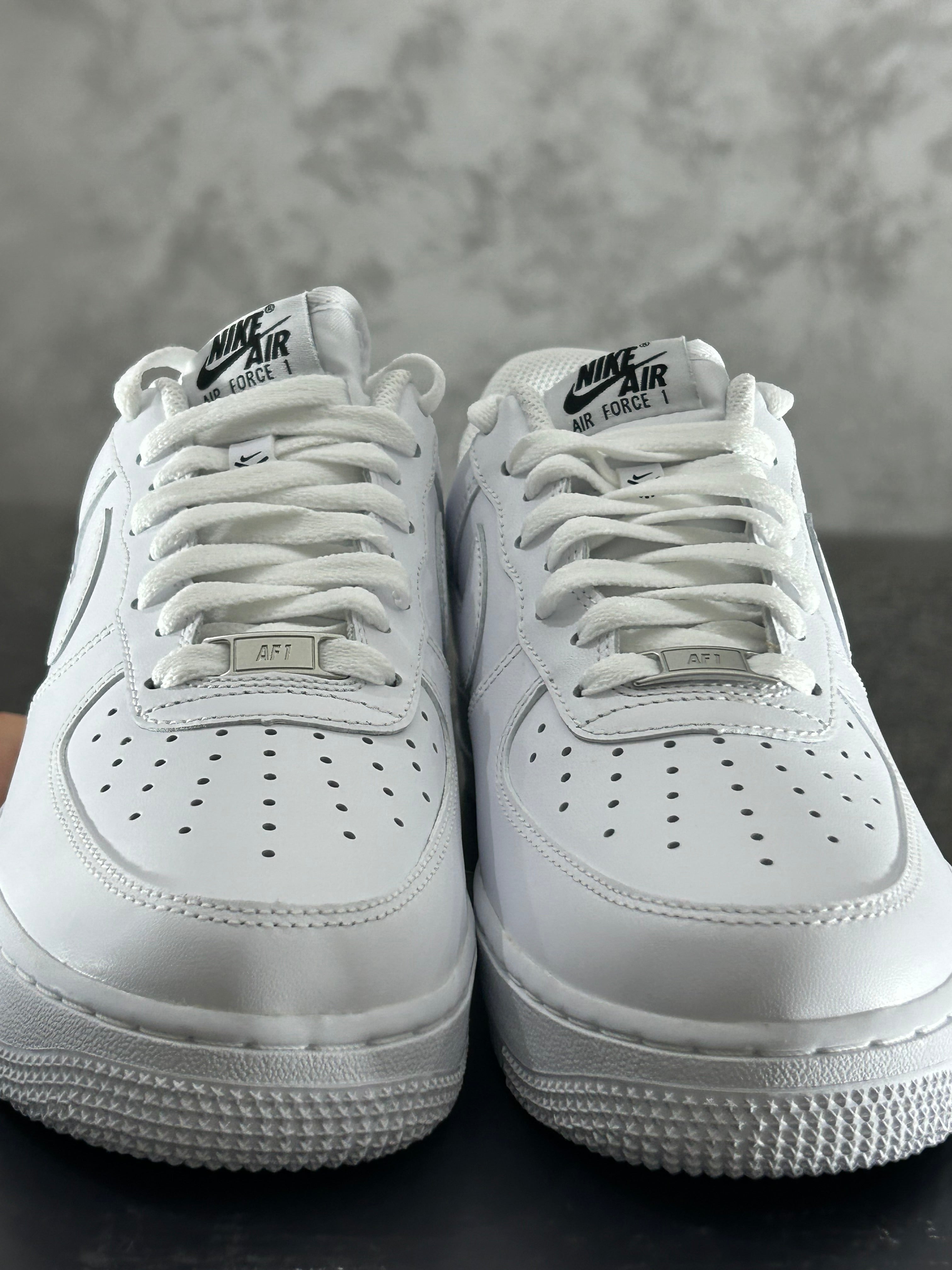 Nike Air Force 1 “07 FLYEASE
