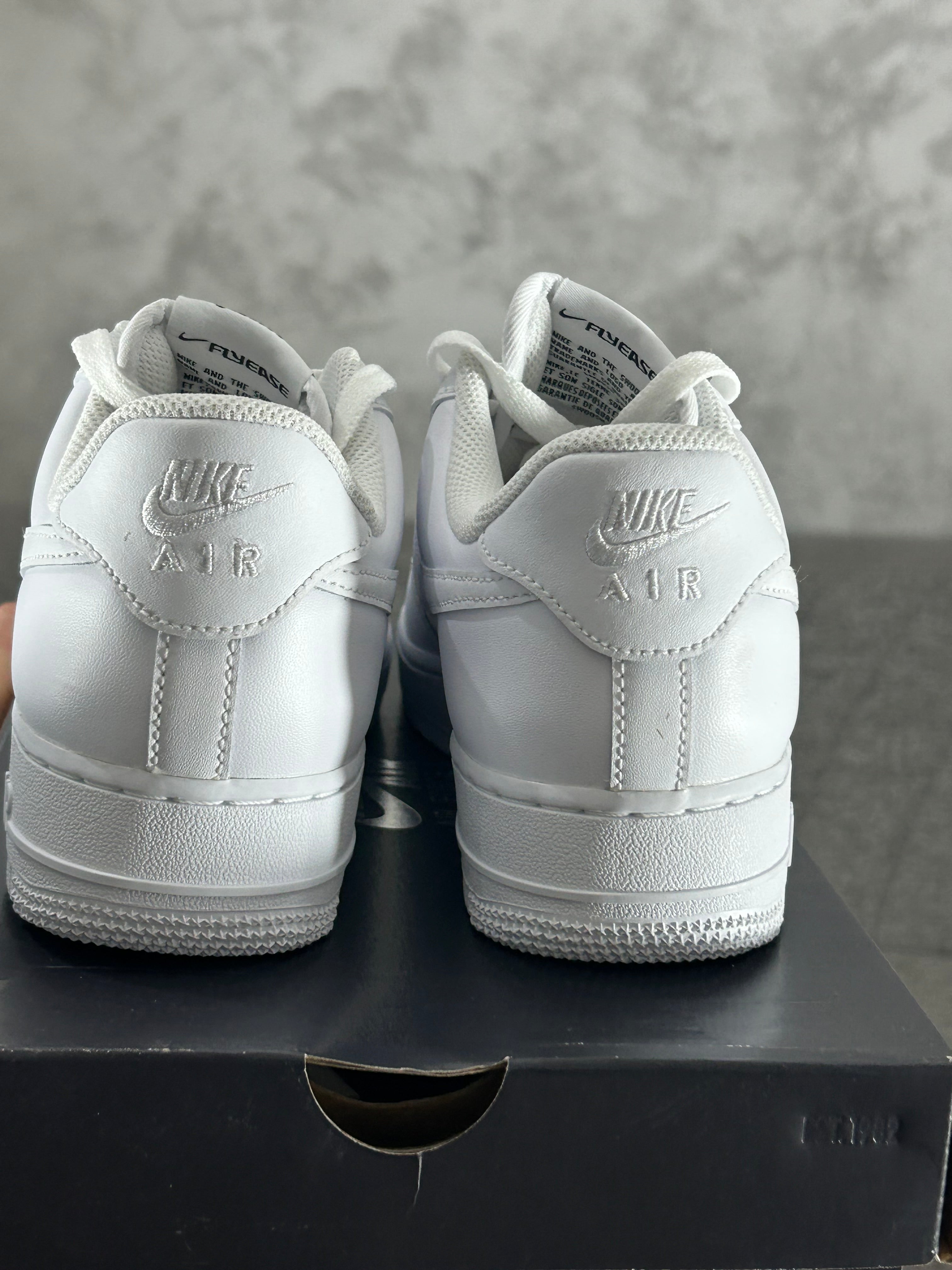 Nike Air Force 1 “07 FLYEASE